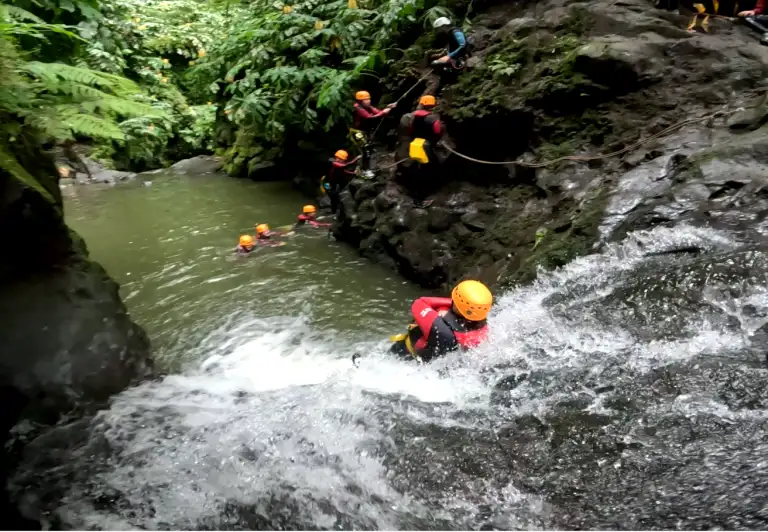 Experiencia de Barranquismo São Miguel Açores